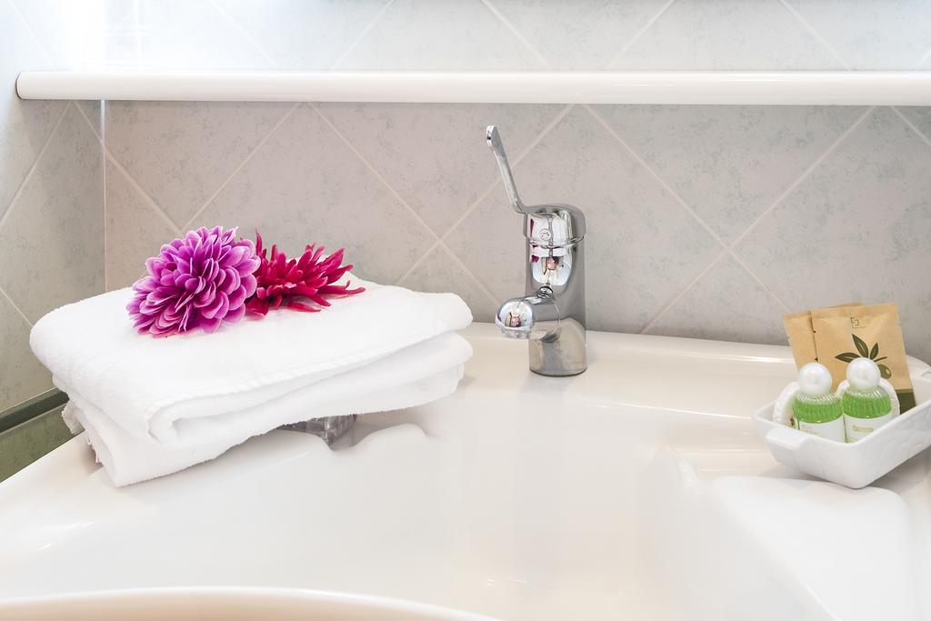 Costa Catterina B&B Castagnito Zewnętrze zdjęcie