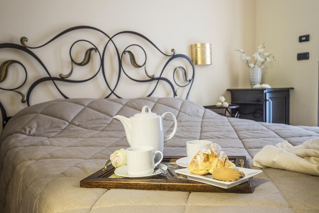 Costa Catterina B&B Castagnito Zewnętrze zdjęcie