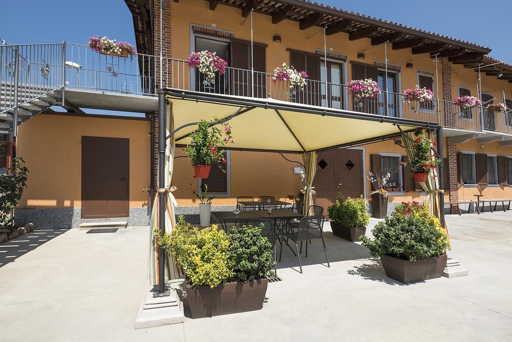 Costa Catterina B&B Castagnito Zewnętrze zdjęcie